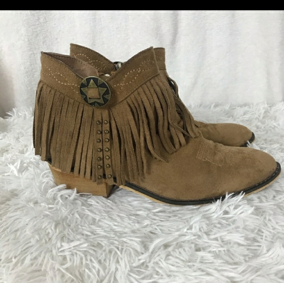 ***SOLD***Boho fringe ankle booties - Picture 2 of 5